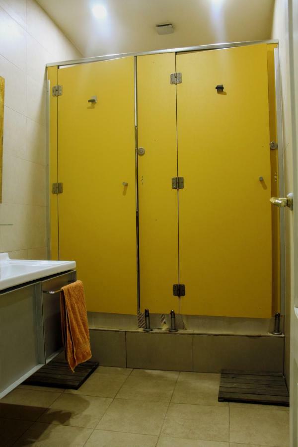 Hostal Tgnrooms